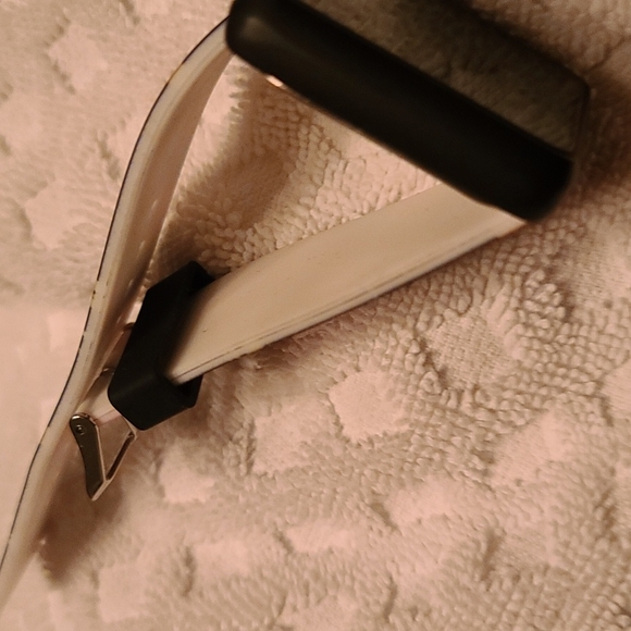 Watch - Picture 2 of 4